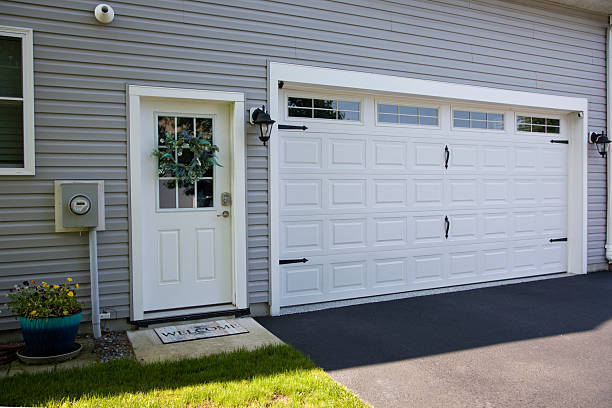 24/7 Emergency Garage Door Panel Replacement experts in Arlington County County, VA